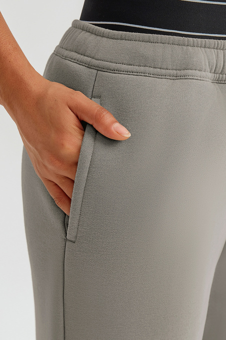 Жіночі утеплені спортивні штани GVS Urban Warm Wide Leg, сірий — купити в InSecret.ua