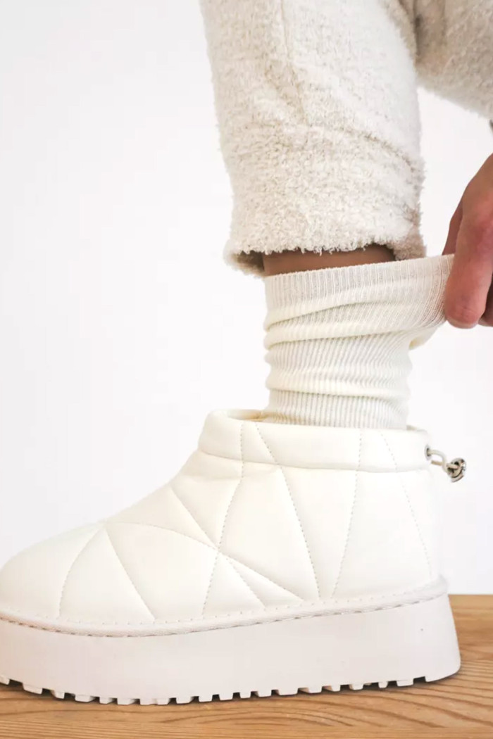 Высокие Носки-Гольфы теплые в рубчик из шерсти молочные Master 2071 Woolmix